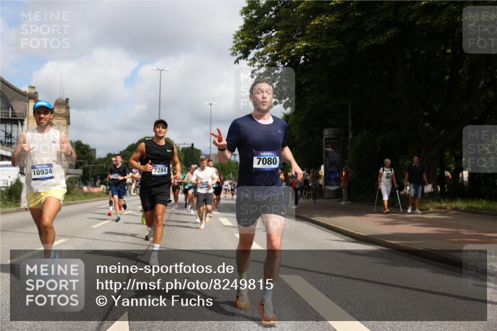 29.06.2025 - hella hamburg halbmarathon Yannick Fuchs http://msf.ph/oto/8249815 29.06.2025 10:35:24 20KM 1677, 1912, 2568, 2797, 2949, 3332, 3618, 4303, 4634, 4889, 5007, 5014, 5026, 5410, 6429, 6683, 7080, 7284, 7378, 8074, 8122, 8629, 8966, 9358, 9979, 10934, 10978, 11062, 11765, 11767, 11959, 12365, 12895, 13158, 13268, 14092, 14820, 15164, 15247, 15493, 15689, 16201, 16249, 16347, 16599, 17214, 17620, 17724, 17834, 17971, 18049, 18173, 18192, 18399, 18573 meine-sportfotos.de