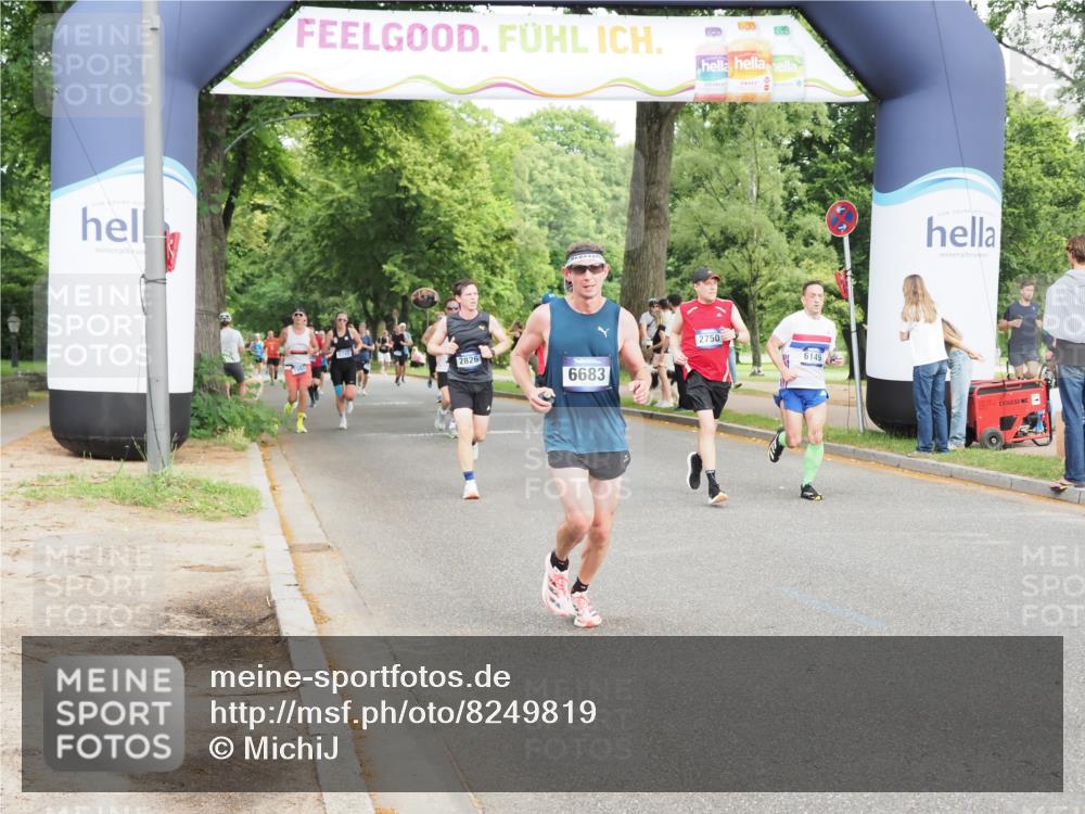 29.06.2025 - hella hamburg halbmarathon MichiJ http://msf.ph/oto/8249819 29.06.2025 10:28:47 Zwischen KM18-KM19 1358, 2714, 2750, 4888, 4889, 5752, 6149, 6683, 7495, 8346, 8574, 11284, 15015, 17245, 18614 meine-sportfotos.de