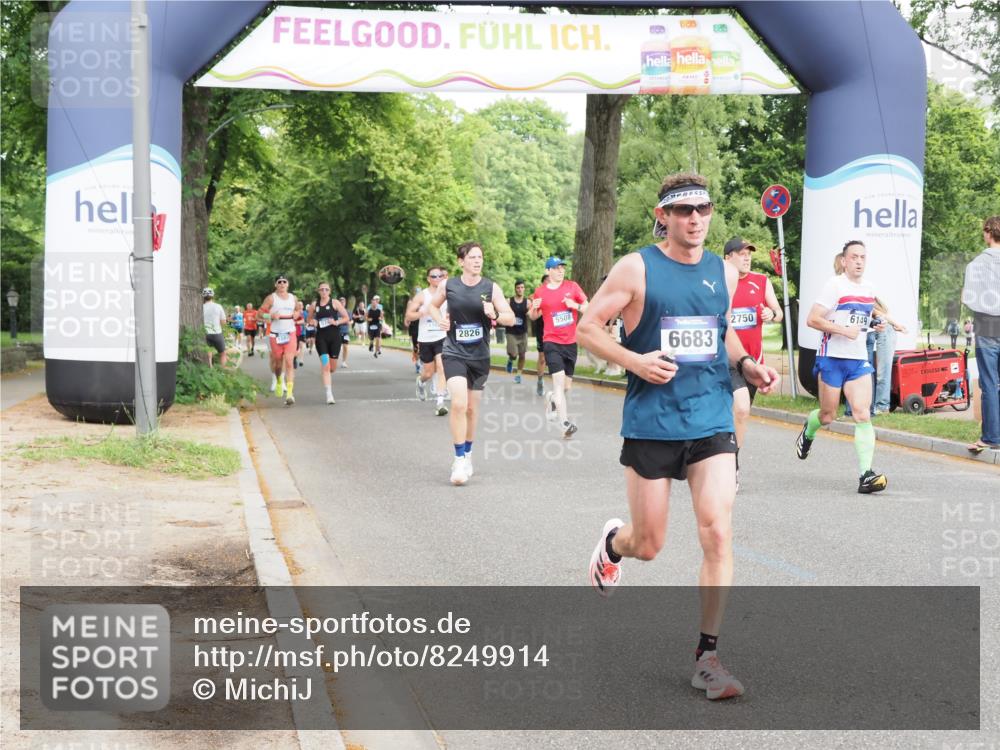 29.06.2025 - hella hamburg halbmarathon MichiJ http://msf.ph/oto/8249914 29.06.2025 10:28:47 Zwischen KM18-KM19 1358, 2714, 2750, 4888, 4889, 5752, 6149, 6683, 7495, 8346, 8574, 11284, 15015, 17245, 18614 meine-sportfotos.de