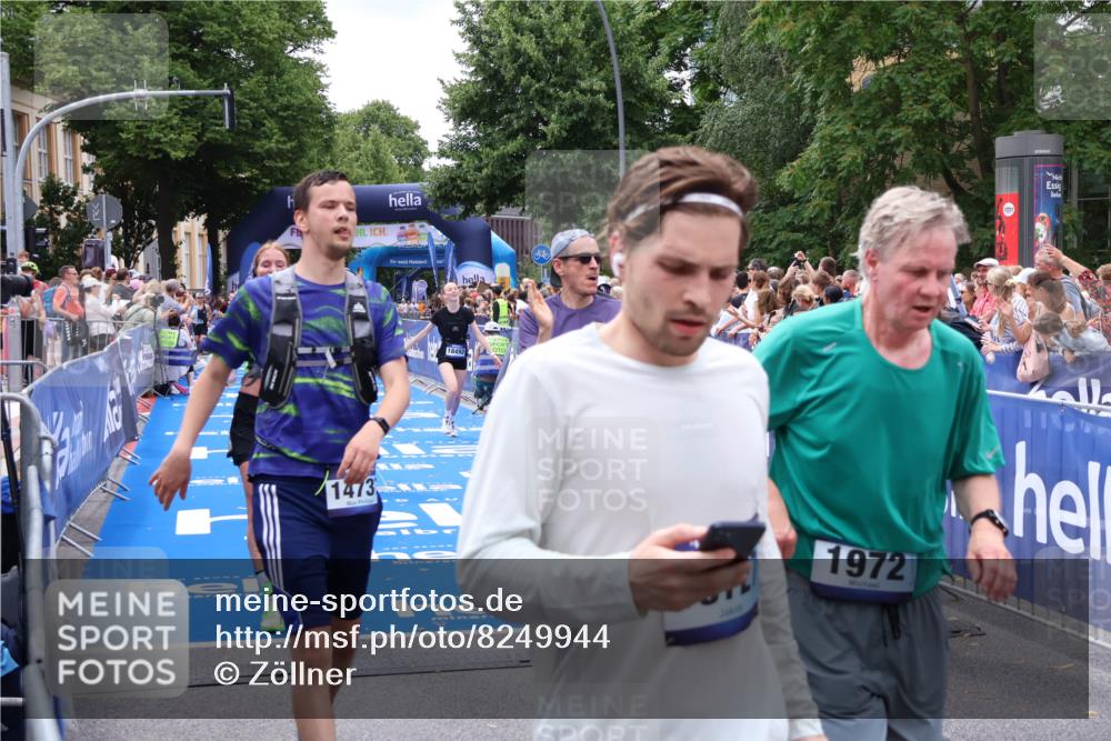 29.06.2025 - hella hamburg halbmarathon Zöllner http://msf.ph/oto/8249944 29.06.2025 10:57:55 Ziel 2034, 2806, 2883, 3575, 5391, 7138, 7159, 7269, 9820, 10599, 10703, 11394, 12523, 13376, 14737, 14881, 15349, 16517, 17543, 18492 meine-sportfotos.de