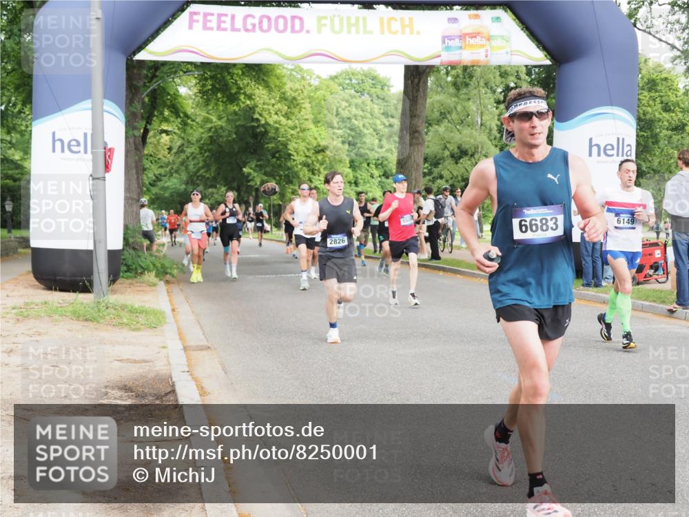 29.06.2025 - hella hamburg halbmarathon MichiJ http://msf.ph/oto/8250001 29.06.2025 10:28:47 Zwischen KM18-KM19 1358, 2714, 2750, 4888, 4889, 5752, 6149, 6683, 7495, 8346, 8574, 11284, 15015, 17245, 18614 meine-sportfotos.de