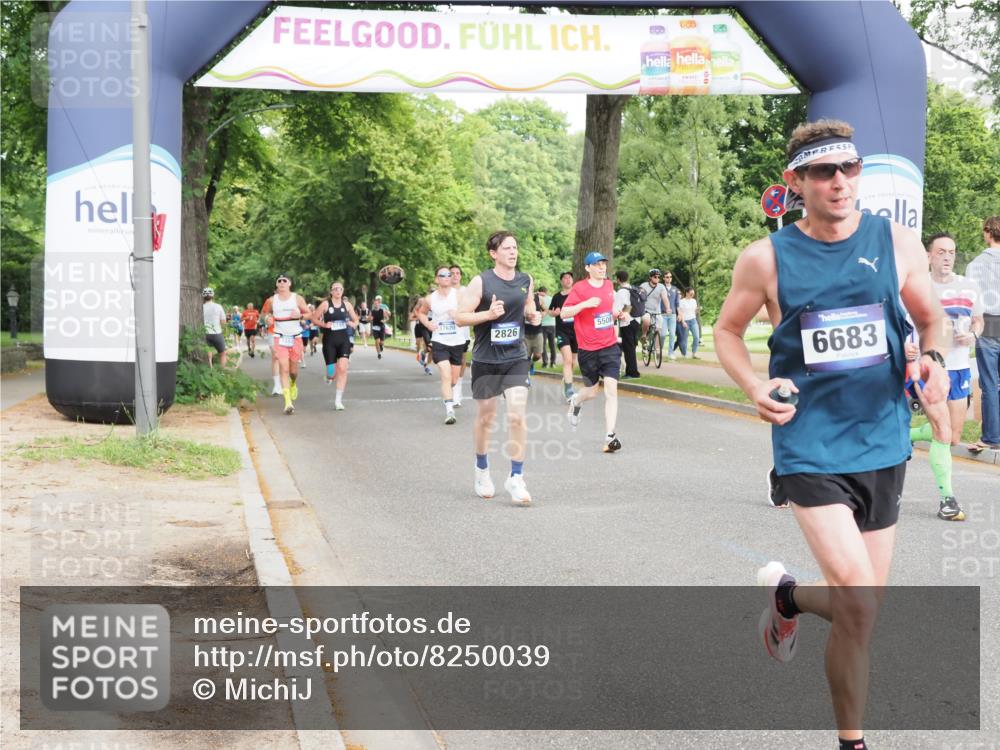 29.06.2025 - hella hamburg halbmarathon MichiJ http://msf.ph/oto/8250039 29.06.2025 10:28:47 Zwischen KM18-KM19 1358, 2714, 2750, 4888, 4889, 5752, 6149, 6683, 7495, 8346, 8574, 11284, 15015, 17245, 18614 meine-sportfotos.de