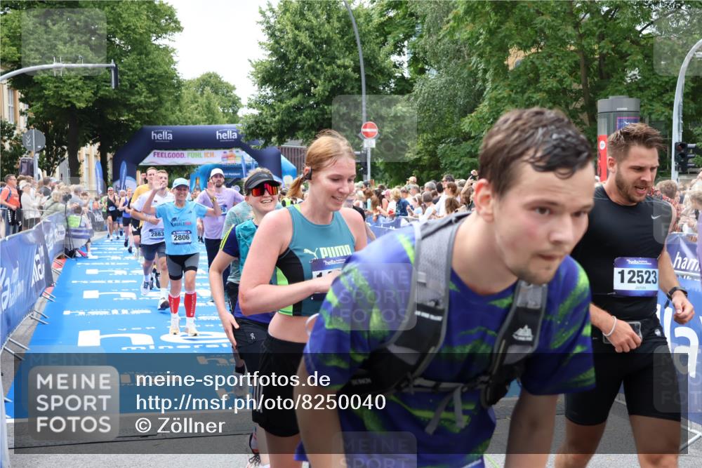 29.06.2025 - hella hamburg halbmarathon Zöllner http://msf.ph/oto/8250040 29.06.2025 10:57:57 Ziel 2025, 2806, 2883, 3093, 3575, 7138, 7159, 7189, 7269, 9820, 10703, 11394, 12523, 13376, 14881, 15349, 16517, 17543, 18492 meine-sportfotos.de