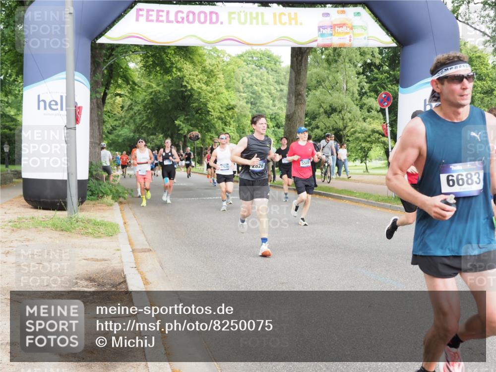 29.06.2025 - hella hamburg halbmarathon MichiJ http://msf.ph/oto/8250075 29.06.2025 10:28:48 Zwischen KM18-KM19 1882, 2750, 2826, 4888, 4889, 5745, 5752, 6149, 6683, 7495, 8346, 8574, 15015, 17245, 17620, 18614 meine-sportfotos.de