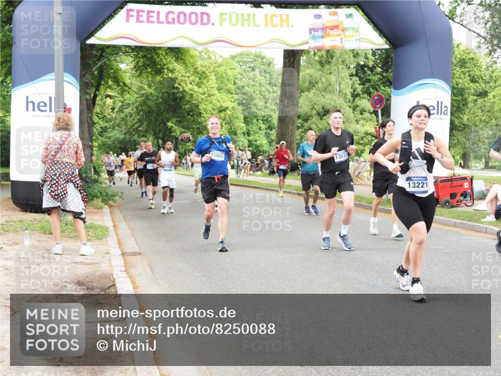 29.06.2025 - hella hamburg halbmarathon MichiJ http://msf.ph/oto/8250088 29.06.2025 10:51:46 Zwischen KM18-KM19 1842, 6174, 6714, 9816, 11324, 13221, 13533, 14822, 15797, 15963, 16067, 16605 meine-sportfotos.de