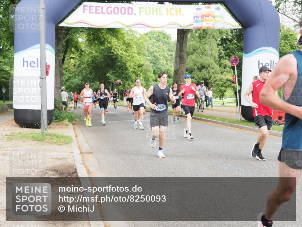 29.06.2025 - hella hamburg halbmarathon MichiJ http://msf.ph/oto/8250093 29.06.2025 10:28:48 Zwischen KM18-KM19 1882, 2750, 2826, 4888, 4889, 5745, 5752, 6149, 6683, 7495, 8346, 8574, 15015, 17245, 17620, 18614 meine-sportfotos.de