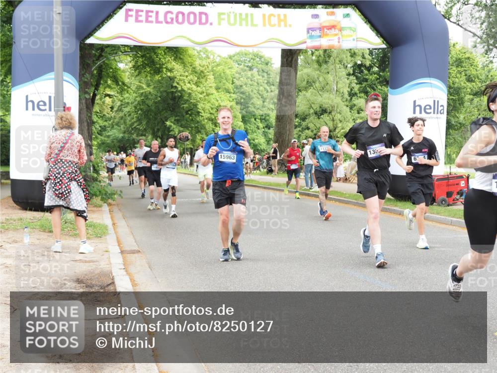 29.06.2025 - hella hamburg halbmarathon MichiJ http://msf.ph/oto/8250127 29.06.2025 10:51:46 Zwischen KM18-KM19 1842, 6174, 6714, 9816, 11324, 13221, 13533, 14822, 15797, 15963, 16067, 16605 meine-sportfotos.de