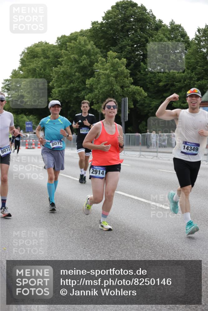 29.06.2025 - hella hamburg halbmarathon Jannik Wohlers http://msf.ph/oto/8250146 29.06.2025 10:30:52 Lombardsbrücke 1292, 1773, 1979, 2414, 2914, 4561, 4817, 5437, 5846, 5943, 6057, 6078, 6195, 6787, 7604, 8050, 8072, 8073, 10111, 11988, 12627, 14349, 15589, 15725, 16457, 16978, 17224, 17463, 17509, 17587, 18390, 18883, 19226 meine-sportfotos.de