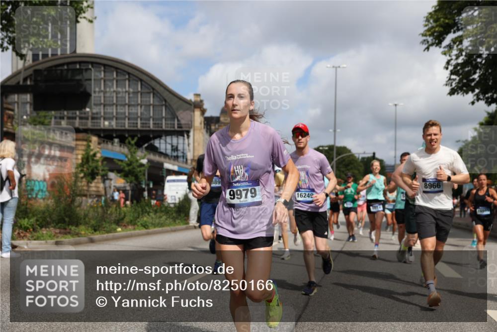 29.06.2025 - hella hamburg halbmarathon Yannick Fuchs http://msf.ph/oto/8250166 29.06.2025 10:35:26 20KM 1136, 1677, 1912, 2568, 2797, 2949, 3332, 3618, 4303, 4380, 4634, 4889, 5007, 5014, 5026, 5410, 6429, 6683, 7080, 7284, 7378, 7774, 8074, 8122, 8629, 8966, 9358, 9979, 10783, 10934, 10978, 11062, 11765, 11767, 11959, 12365, 12385, 12895, 13158, 13268, 13457, 14092, 14661, 14820, 15164, 15247, 15493, 15689, 16201, 16249, 16347, 16599, 17620, 17720, 17724, 17834, 17971, 18045, 18049, 18173, 18192, 18399, 18412, 18573 meine-sportfotos.de