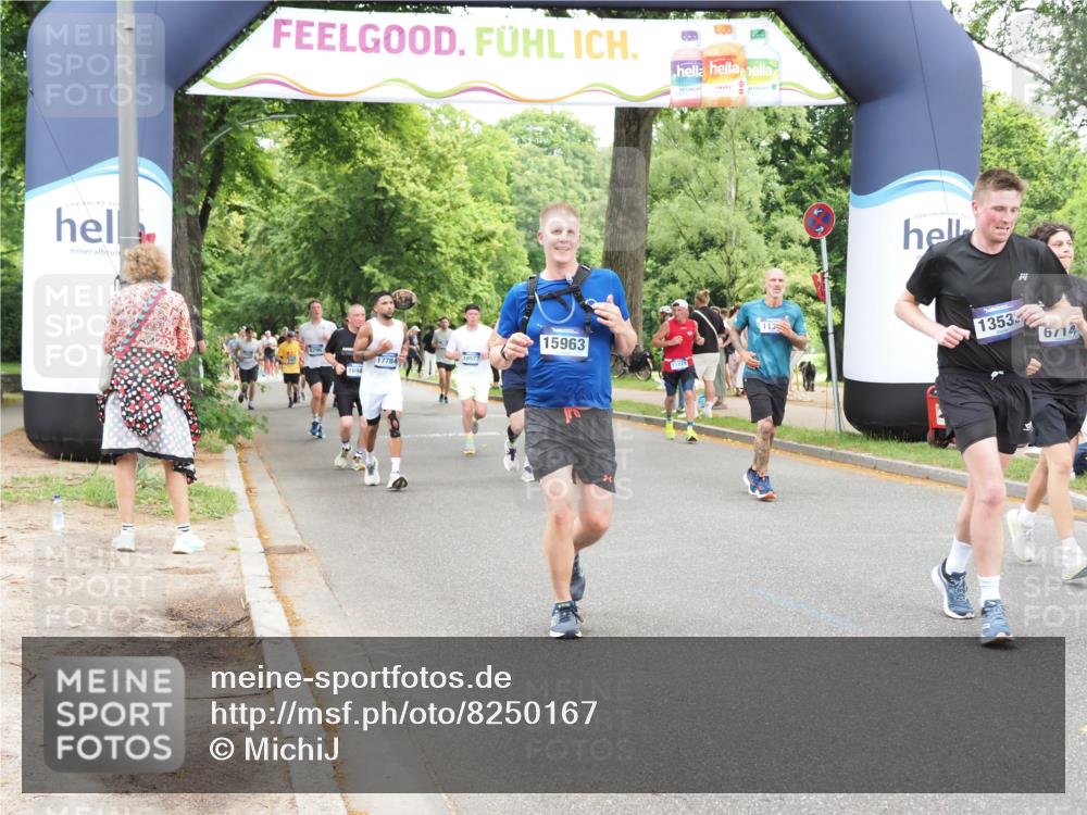 29.06.2025 - hella hamburg halbmarathon MichiJ http://msf.ph/oto/8250167 29.06.2025 10:51:47 Zwischen KM18-KM19 1842, 6714, 9816, 11324, 13221, 13533, 14822, 15797, 15963, 16067, 16605, 17784, 18577 meine-sportfotos.de