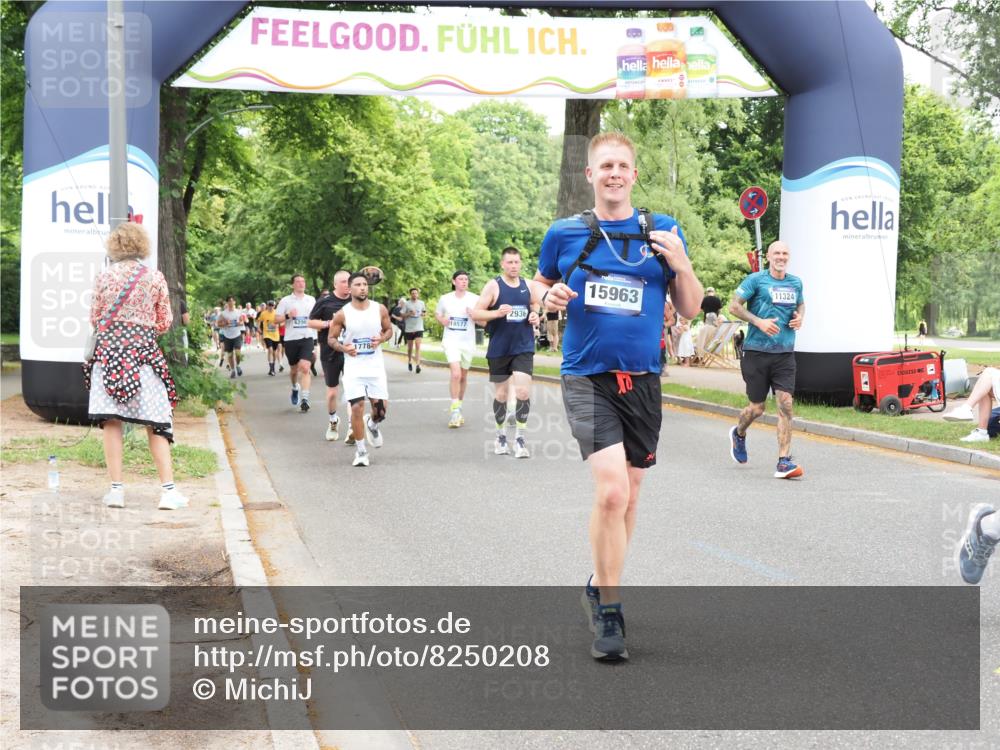 29.06.2025 - hella hamburg halbmarathon MichiJ http://msf.ph/oto/8250208 29.06.2025 10:51:47 Zwischen KM18-KM19 1842, 6714, 9816, 11324, 13221, 13533, 14822, 15797, 15963, 16067, 16605, 17784, 18577 meine-sportfotos.de
