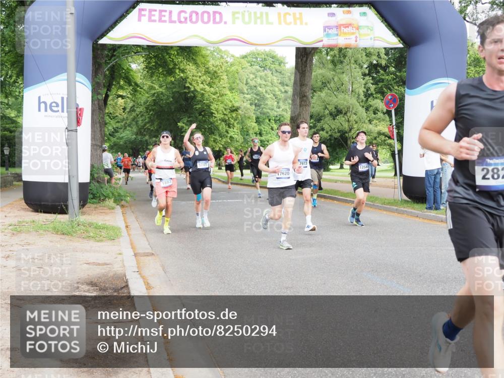 29.06.2025 - hella hamburg halbmarathon MichiJ http://msf.ph/oto/8250294 29.06.2025 10:28:49 Zwischen KM18-KM19 1882, 2750, 2826, 4889, 5508, 5745, 6149, 6683, 8346, 8574, 17245, 17620, 18614 meine-sportfotos.de
