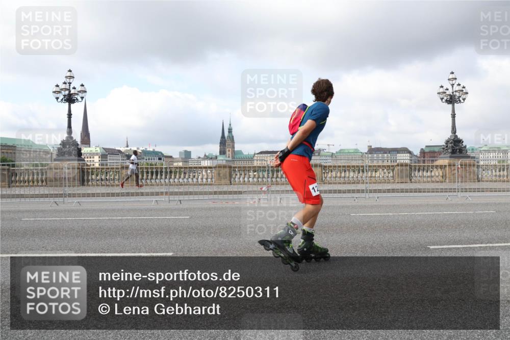 29.06.2025 - hella hamburg halbmarathon Lena Gebhardt http://msf.ph/oto/8250311 29.06.2025 09:02:50 Lombardsbrücke  meine-sportfotos.de