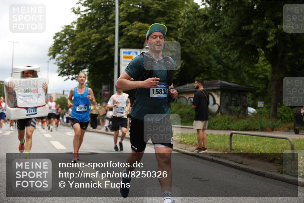 29.06.2025 - hella hamburg halbmarathon Yannick Fuchs http://msf.ph/oto/8250326 29.06.2025 10:47:55 20KM 1030, 1267, 1422, 1442, 1502, 1549, 1870, 2058, 2070, 2354, 2432, 2518, 2630, 3096, 3103, 3819, 4299, 5020, 5259, 5638, 6260, 6294, 6374, 6511, 6512, 7274, 7395, 7478, 7973, 8285, 8335, 8394, 9032, 9380, 9791, 9922, 10040, 11009, 11068, 11430, 11844, 12321, 12607, 12632, 13033, 13397, 13794, 13803, 13865, 13912, 14026, 14239, 14702, 15146, 15441, 15838, 15856, 15946, 16780, 17348, 17482, 18143, 18308, 18418, 18450, 18514, 18612, 19067 meine-sportfotos.de