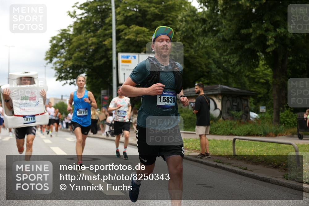 29.06.2025 - hella hamburg halbmarathon Yannick Fuchs http://msf.ph/oto/8250343 29.06.2025 10:47:55 20KM 1030, 1267, 1422, 1442, 1502, 1549, 1870, 2058, 2070, 2354, 2432, 2518, 2630, 3096, 3103, 3819, 4299, 5020, 5259, 5638, 6260, 6294, 6374, 6511, 6512, 7274, 7395, 7478, 7973, 8285, 8335, 8394, 9032, 9380, 9791, 9922, 10040, 11009, 11068, 11430, 11844, 12321, 12607, 12632, 13033, 13397, 13794, 13803, 13865, 13912, 14026, 14239, 14702, 15146, 15441, 15838, 15856, 15946, 16780, 17348, 17482, 18143, 18308, 18418, 18450, 18514, 18612, 19067 meine-sportfotos.de