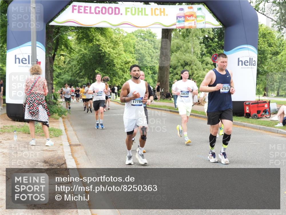 29.06.2025 - hella hamburg halbmarathon MichiJ http://msf.ph/oto/8250363 29.06.2025 10:51:50 Zwischen KM18-KM19 2936, 6714, 11324, 11429, 13221, 13533, 15797, 15963, 16067, 16989, 17784, 18575, 18577 meine-sportfotos.de