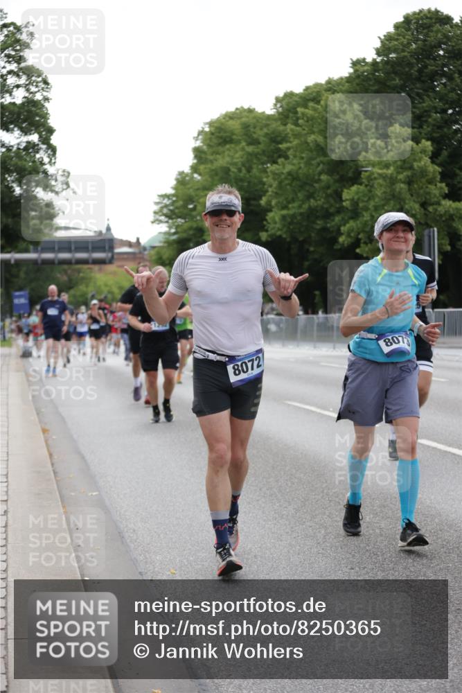 29.06.2025 - hella hamburg halbmarathon Jannik Wohlers http://msf.ph/oto/8250365 29.06.2025 10:30:54 Lombardsbrücke 1292, 1773, 1979, 2414, 2914, 4561, 4817, 5437, 5846, 5943, 6057, 6078, 6195, 7604, 8050, 8072, 8073, 10111, 11587, 11988, 12627, 14349, 15725, 16457, 16978, 17224, 17463, 17509, 17587, 17706, 18390, 18883, 18943, 19226 meine-sportfotos.de