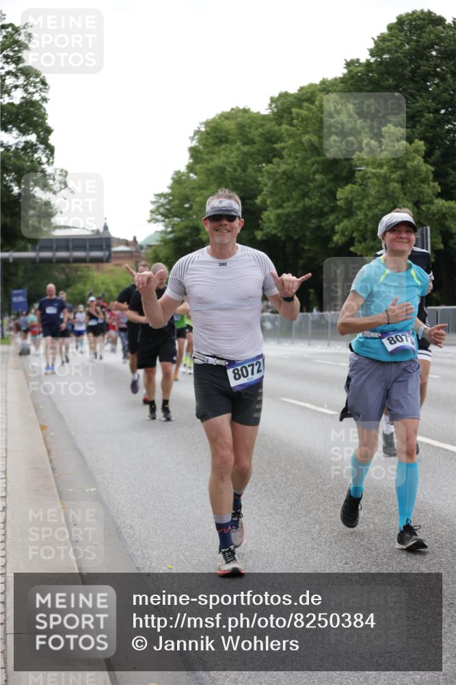 29.06.2025 - hella hamburg halbmarathon Jannik Wohlers http://msf.ph/oto/8250384 29.06.2025 10:30:54 Lombardsbrücke 1292, 1773, 1979, 2414, 2914, 4561, 4817, 5437, 5846, 5943, 6057, 6078, 6195, 7604, 8050, 8072, 8073, 10111, 11587, 11988, 12627, 14349, 15725, 16457, 16978, 17224, 17463, 17509, 17587, 17706, 18390, 18883, 18943, 19226 meine-sportfotos.de
