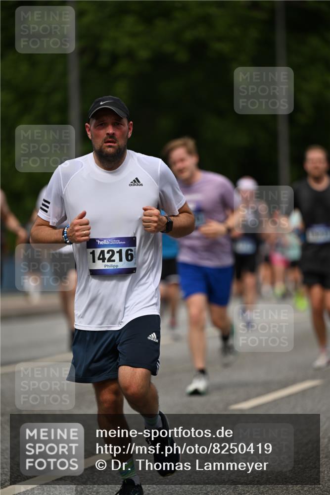 29.06.2025 - hella hamburg halbmarathon Dr. Thomas Lammeyer http://msf.ph/oto/8250419 29.06.2025 10:34:54 Kennedybrücke 1059, 1472, 1773, 2097, 2505, 2569, 3131, 4561, 6556, 6620, 6725, 7071, 7351, 7517, 8792, 9095, 9576, 9830, 9937, 10989, 10996 meine-sportfotos.de