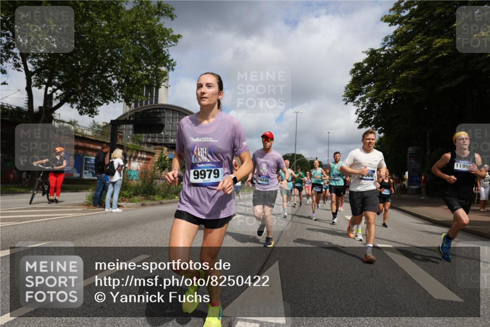 29.06.2025 - hella hamburg halbmarathon Yannick Fuchs http://msf.ph/oto/8250422 29.06.2025 10:35:27 20KM 1136, 1677, 2568, 2797, 2949, 3332, 3618, 4303, 4380, 4634, 4889, 5007, 5014, 5026, 5410, 5709, 6429, 6683, 7080, 7284, 7378, 7774, 8074, 8122, 8966, 9358, 9979, 10783, 10934, 10978, 11062, 11765, 11959, 12365, 12385, 12895, 13158, 13268, 13457, 14092, 14661, 14820, 15164, 15247, 15493, 15689, 16201, 16249, 16347, 16599, 17620, 17720, 17724, 17834, 17971, 18045, 18049, 18173, 18192, 18399, 18412, 18573 meine-sportfotos.de