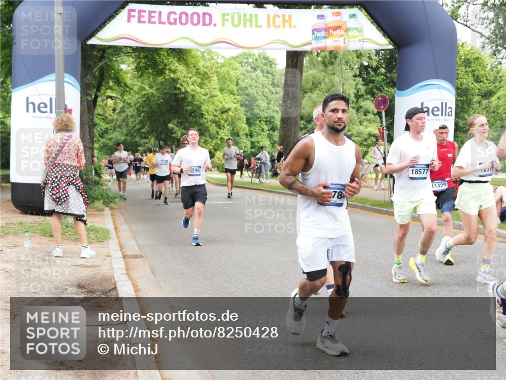 29.06.2025 - hella hamburg halbmarathon MichiJ http://msf.ph/oto/8250428 29.06.2025 10:51:51 Zwischen KM18-KM19 2936, 6714, 11324, 11429, 13221, 13533, 15963, 16067, 16989, 17784, 18575, 18577 meine-sportfotos.de