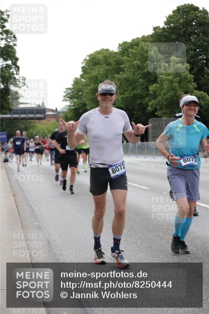 29.06.2025 - hella hamburg halbmarathon Jannik Wohlers http://msf.ph/oto/8250444 29.06.2025 10:30:54 Lombardsbrücke 1292, 1773, 1979, 2414, 2914, 4561, 4817, 5437, 5846, 5943, 6057, 6078, 6195, 7604, 8050, 8072, 8073, 10111, 11587, 11988, 12627, 14349, 15725, 16457, 16978, 17224, 17463, 17509, 17587, 17706, 18390, 18883, 18943, 19226 meine-sportfotos.de