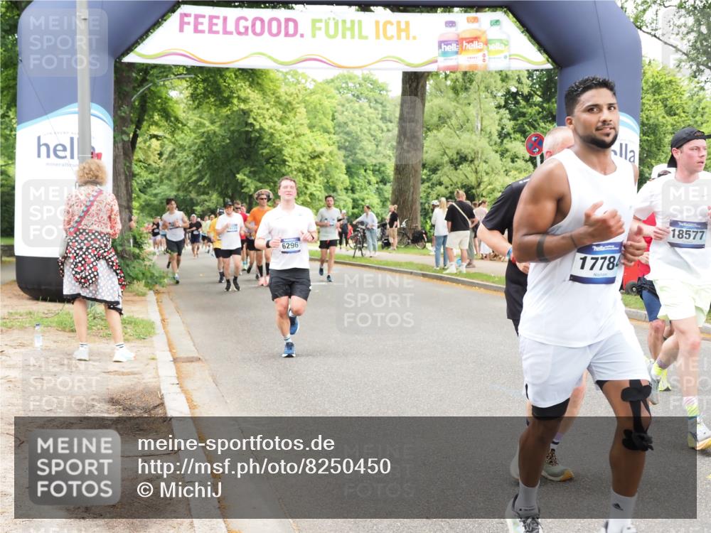 29.06.2025 - hella hamburg halbmarathon MichiJ http://msf.ph/oto/8250450 29.06.2025 10:51:51 Zwischen KM18-KM19 2936, 6714, 11324, 11429, 13221, 13533, 15963, 16067, 16989, 17784, 18575, 18577 meine-sportfotos.de