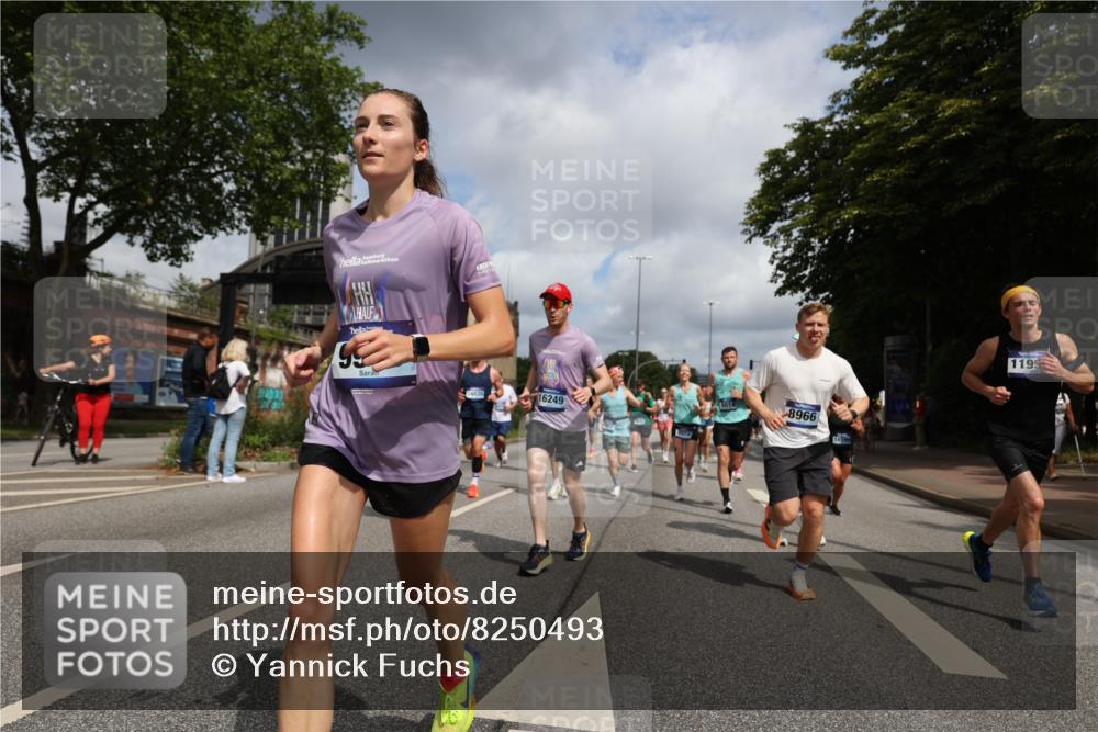 29.06.2025 - hella hamburg halbmarathon Yannick Fuchs http://msf.ph/oto/8250493 29.06.2025 10:35:27 20KM 1136, 1677, 2568, 2797, 2949, 3332, 3618, 4303, 4380, 4634, 4889, 5007, 5014, 5026, 5410, 5709, 6429, 6683, 7080, 7284, 7378, 7774, 8074, 8122, 8966, 9358, 9979, 10783, 10934, 10978, 11062, 11765, 11959, 12365, 12385, 12895, 13158, 13268, 13457, 14092, 14661, 14820, 15164, 15247, 15493, 15689, 16201, 16249, 16347, 16599, 17620, 17720, 17724, 17834, 17971, 18045, 18049, 18173, 18192, 18399, 18412, 18573 meine-sportfotos.de