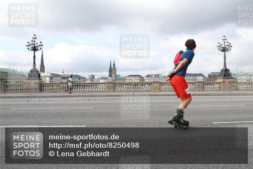 29.06.2025 - hella hamburg halbmarathon Lena Gebhardt http://msf.ph/oto/8250498 29.06.2025 09:02:50 Lombardsbrücke  meine-sportfotos.de
