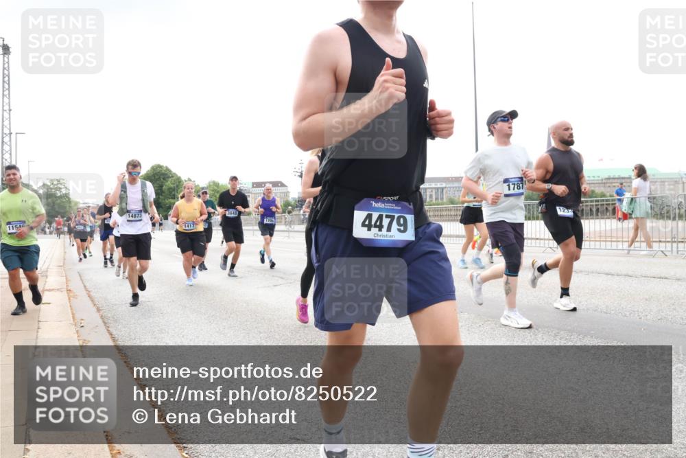 29.06.2025 - hella hamburg halbmarathon Lena Gebhardt http://msf.ph/oto/8250522 29.06.2025 10:34:08 Lombardsbrücke 1189, 1275, 1417, 1672, 1705, 1787, 1896, 2265, 2412, 2464, 2482, 2496, 2510, 2511, 2526, 2801, 2933, 3145, 3170, 3264, 3340, 3345, 3560, 3829, 3848, 4433, 4479, 4696, 4807, 4824, 4826, 4942, 5096, 5141, 5557, 5561, 5566, 5569, 5584, 5609, 5691, 5821, 5822, 5887, 6105, 6364, 6515, 6516, 6574, 6854, 6956, 7027, 7324, 7329, 7565, 8202, 8277, 8349, 8375, 8377, 8383, 8401, 8965, 9094, 9875, 9995, 10007, 10071, 10360, 10561, 10564, 11872, 13957, 16919, 17230 meine-sportfotos.de