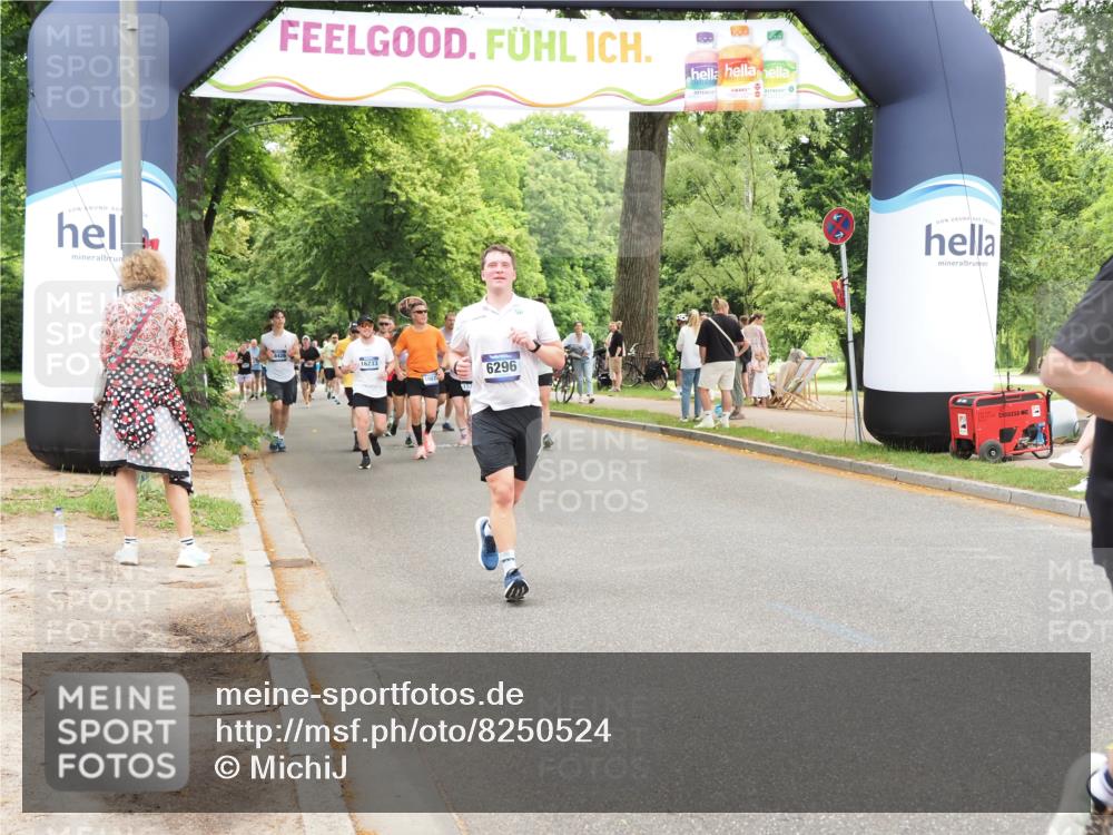 29.06.2025 - hella hamburg halbmarathon MichiJ http://msf.ph/oto/8250524 29.06.2025 10:51:52 Zwischen KM18-KM19 2936, 5742, 0000, 6714, 11324, 11429, 13221, 13533, 15963, 16067, 16233, 16989, 17784, 18575, 18577 meine-sportfotos.de