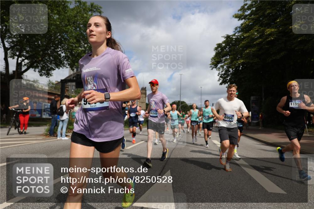 29.06.2025 - hella hamburg halbmarathon Yannick Fuchs http://msf.ph/oto/8250528 29.06.2025 10:35:27 20KM 1136, 1677, 2568, 2797, 2949, 3332, 3618, 4303, 4380, 4634, 4889, 5007, 5014, 5026, 5410, 5709, 6429, 6683, 7080, 7284, 7378, 7774, 8074, 8122, 8966, 9358, 9979, 10783, 10934, 10978, 11062, 11765, 11959, 12365, 12385, 12895, 13158, 13268, 13457, 14092, 14661, 14820, 15164, 15247, 15493, 15689, 16201, 16249, 16347, 16599, 17620, 17720, 17724, 17834, 17971, 18045, 18049, 18173, 18192, 18399, 18412, 18573 meine-sportfotos.de