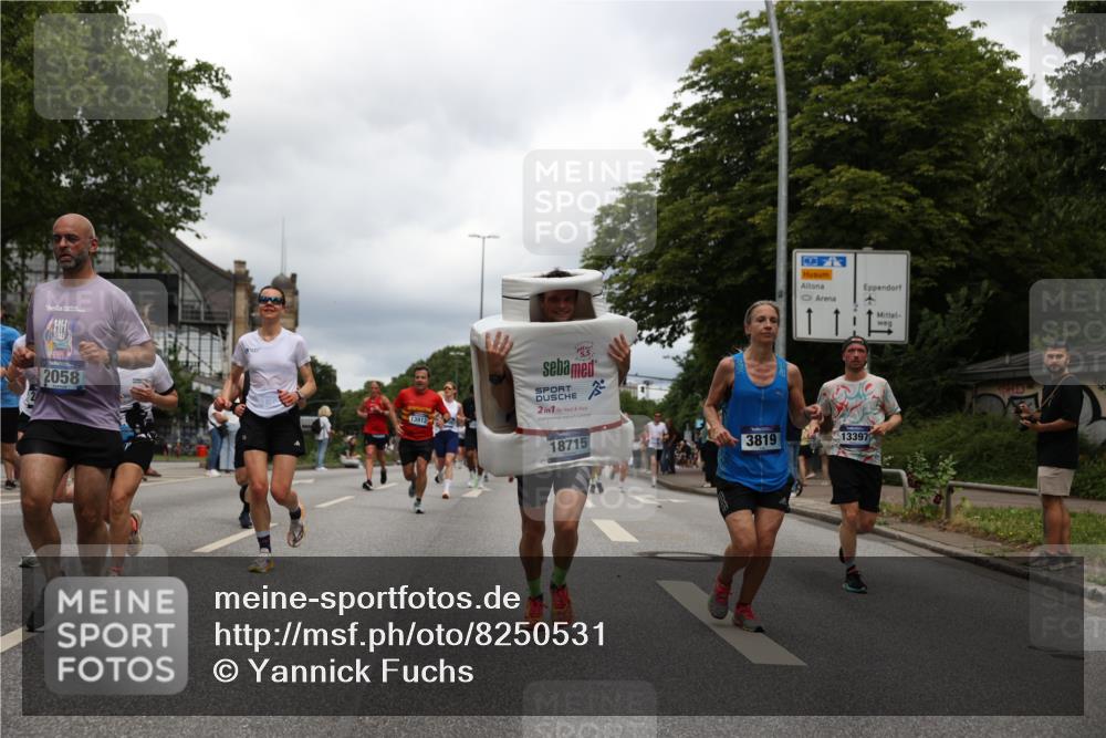 29.06.2025 - hella hamburg halbmarathon Yannick Fuchs http://msf.ph/oto/8250531 29.06.2025 10:47:55 20KM 1030, 1267, 1422, 1442, 1502, 1549, 1870, 2058, 2070, 2354, 2432, 2518, 2630, 3096, 3103, 3819, 4299, 5020, 5259, 5638, 6260, 6294, 6374, 6511, 6512, 7274, 7395, 7478, 7973, 8285, 8335, 8394, 9032, 9380, 9791, 9922, 10040, 11009, 11068, 11430, 11844, 12321, 12607, 12632, 13033, 13397, 13794, 13803, 13865, 13912, 14026, 14239, 14702, 15146, 15441, 15838, 15856, 15946, 16780, 17348, 17482, 18143, 18308, 18418, 18450, 18514, 18612, 19067 meine-sportfotos.de
