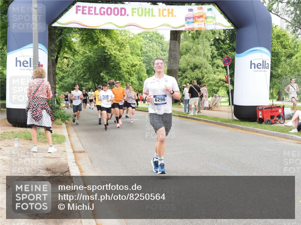 29.06.2025 - hella hamburg halbmarathon MichiJ http://msf.ph/oto/8250564 29.06.2025 10:51:52 Zwischen KM18-KM19 2936, 5742, 0000, 6714, 11324, 11429, 13221, 13533, 15963, 16067, 16233, 16989, 17784, 18575, 18577 meine-sportfotos.de