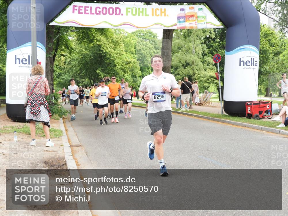 29.06.2025 - hella hamburg halbmarathon MichiJ http://msf.ph/oto/8250570 29.06.2025 10:51:52 Zwischen KM18-KM19 2936, 5742, 0000, 6714, 11324, 11429, 13221, 13533, 15963, 16067, 16233, 16989, 17784, 18575, 18577 meine-sportfotos.de