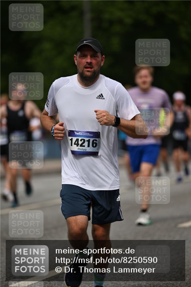 29.06.2025 - hella hamburg halbmarathon Dr. Thomas Lammeyer http://msf.ph/oto/8250590 29.06.2025 10:34:54 Kennedybrücke 1059, 1472, 1773, 2097, 2505, 2569, 3131, 4561, 6556, 6620, 6725, 7071, 7351, 7517, 8792, 9095, 9576, 9830, 9937, 10989, 10996 meine-sportfotos.de