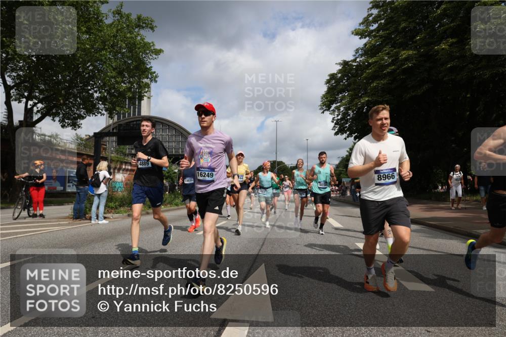 29.06.2025 - hella hamburg halbmarathon Yannick Fuchs http://msf.ph/oto/8250596 29.06.2025 10:35:27 20KM 1136, 1677, 2568, 2797, 2949, 3332, 3618, 4303, 4380, 4634, 4889, 5007, 5014, 5026, 5410, 5709, 6429, 6683, 7080, 7284, 7378, 7774, 8074, 8122, 8966, 9358, 9979, 10783, 10934, 10978, 11062, 11765, 11959, 12365, 12385, 12895, 13158, 13268, 13457, 14092, 14661, 14820, 15164, 15247, 15493, 15689, 16201, 16249, 16347, 16599, 17620, 17720, 17724, 17834, 17971, 18045, 18049, 18173, 18192, 18399, 18412, 18573 meine-sportfotos.de