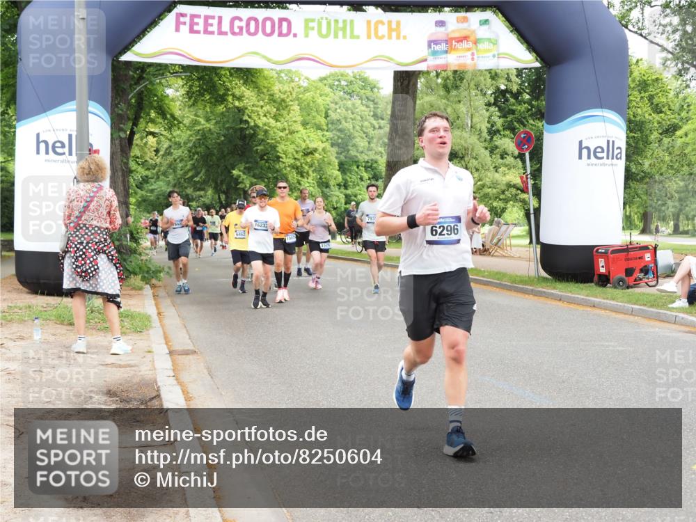 29.06.2025 - hella hamburg halbmarathon MichiJ http://msf.ph/oto/8250604 29.06.2025 10:51:53 Zwischen KM18-KM19 2936, 5742, 0000, 6462, 6714, 10074, 11324, 11429, 13221, 15963, 16233, 16989, 17784, 18575, 18577 meine-sportfotos.de