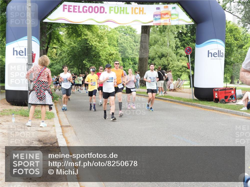 29.06.2025 - hella hamburg halbmarathon MichiJ http://msf.ph/oto/8250678 29.06.2025 10:51:54 Zwischen KM18-KM19 1526, 2936, 5742, 0000, 6462, 7935, 10074, 11324, 11429, 15963, 16233, 16989, 17784, 18575, 18577 meine-sportfotos.de