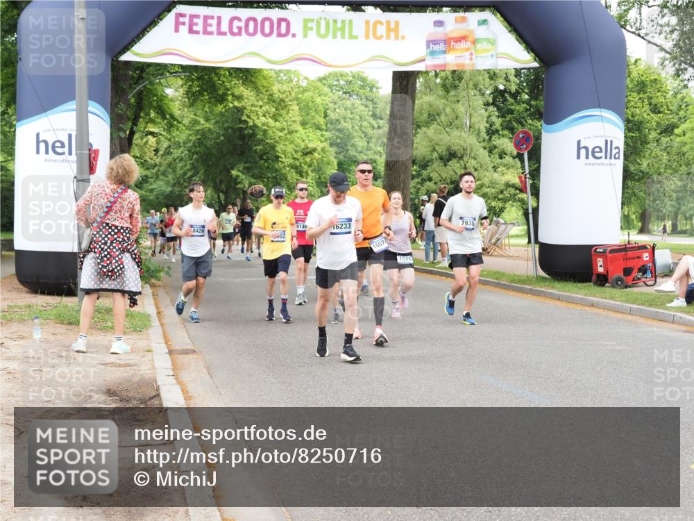 29.06.2025 - hella hamburg halbmarathon MichiJ http://msf.ph/oto/8250716 29.06.2025 10:51:55 Zwischen KM18-KM19 1526, 2936, 4146, 5742, 0000, 6462, 7935, 10074, 11429, 14306, 16233, 16237, 16989, 17784, 18575, 18577 meine-sportfotos.de