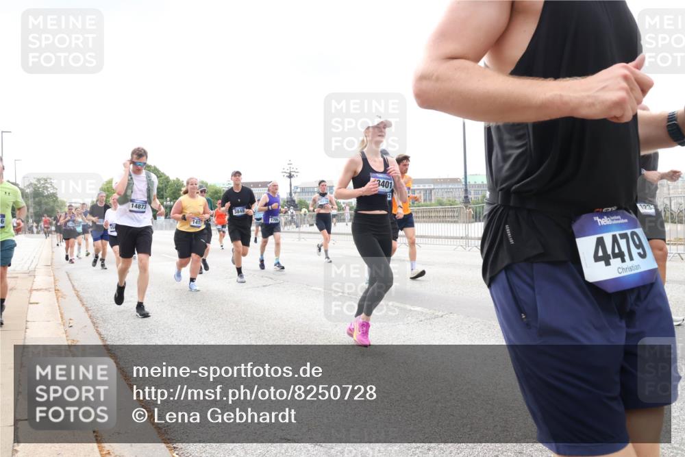 29.06.2025 - hella hamburg halbmarathon Lena Gebhardt http://msf.ph/oto/8250728 29.06.2025 10:34:08 Lombardsbrücke 1189, 1275, 1417, 1672, 1705, 1787, 1896, 2265, 2412, 2464, 2482, 2496, 2510, 2511, 2526, 2801, 2933, 3145, 3170, 3264, 3340, 3345, 3560, 3829, 3848, 4433, 4479, 4696, 4807, 4824, 4826, 4942, 5096, 5141, 5557, 5561, 5566, 5569, 5584, 5609, 5691, 5821, 5822, 5887, 6105, 6364, 6515, 6516, 6574, 6854, 6956, 7027, 7324, 7329, 7565, 8202, 8277, 8349, 8375, 8377, 8383, 8401, 8965, 9094, 9875, 9995, 10007, 10071, 10360, 10561, 10564, 11872, 13957, 16919, 17230 meine-sportfotos.de