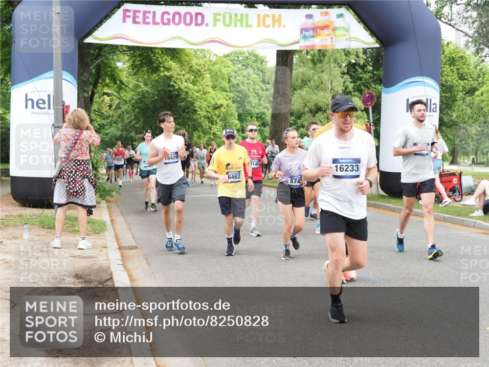 29.06.2025 - hella hamburg halbmarathon MichiJ http://msf.ph/oto/8250828 29.06.2025 10:51:56 Zwischen KM18-KM19 1526, 2936, 4146, 5742, 0000, 6462, 7935, 10074, 11429, 14306, 16233, 16237, 16989, 18426, 18575 meine-sportfotos.de