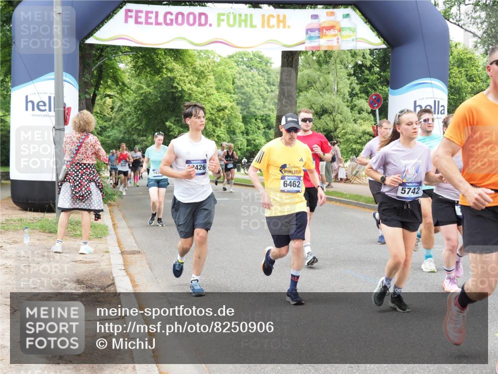 29.06.2025 - hella hamburg halbmarathon MichiJ http://msf.ph/oto/8250906 29.06.2025 10:51:57 Zwischen KM18-KM19 1526, 4146, 5742, 0000, 6462, 7935, 10074, 11429, 14306, 16233, 16237, 16989, 18426 meine-sportfotos.de