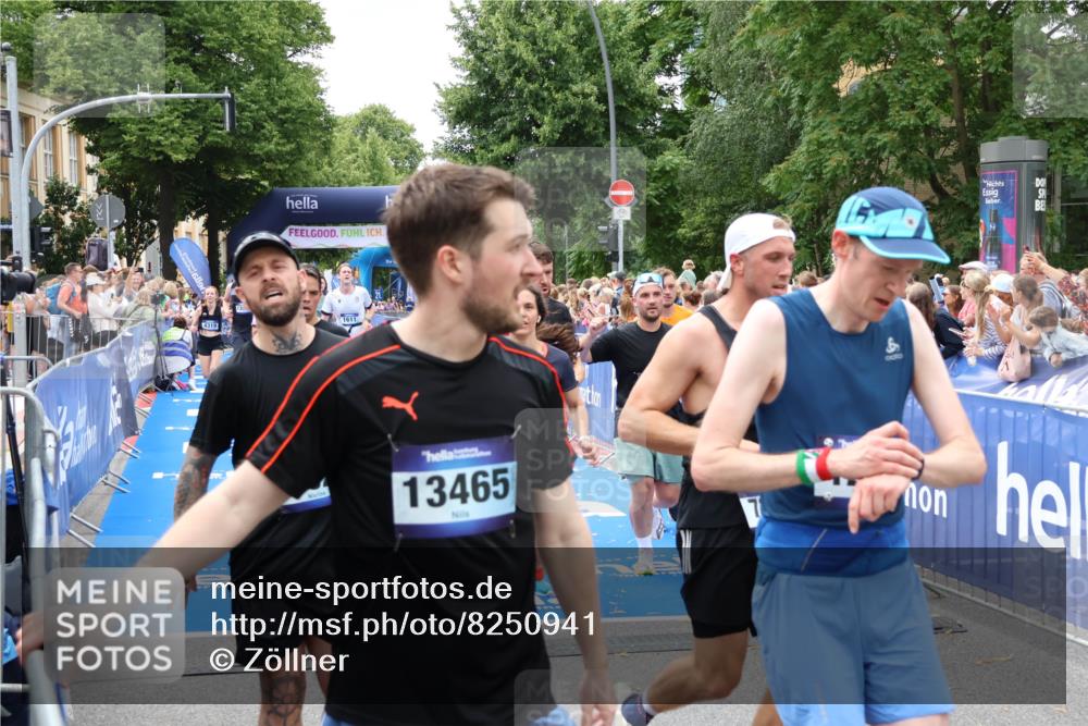 29.06.2025 - hella hamburg halbmarathon Zöllner http://msf.ph/oto/8250941 29.06.2025 10:58:09 Ziel 1563, 1611, 2907, 3141, 4319, 6892, 10036, 10408, 11832, 12773, 13666, 15090, 15125, 15189 meine-sportfotos.de