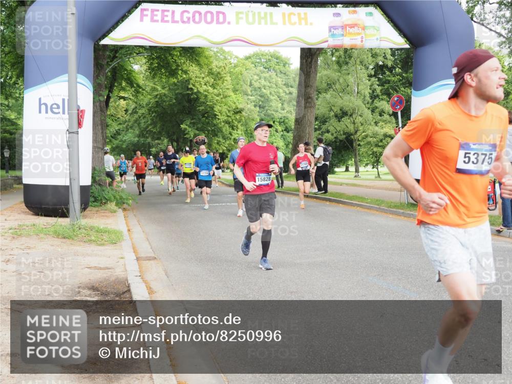 29.06.2025 - hella hamburg halbmarathon MichiJ http://msf.ph/oto/8250996 29.06.2025 10:28:53 Zwischen KM18-KM19 1882, 2750, 2826, 5375, 5508, 5745, 6149, 6683, 12046, 12540, 13158, 15828, 17620, 17973 meine-sportfotos.de