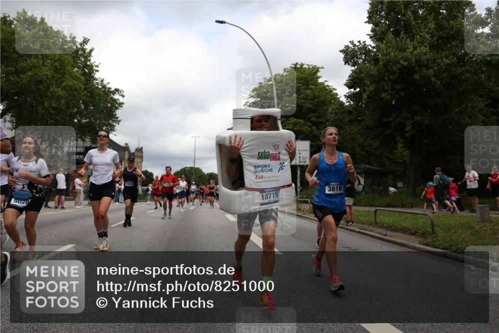 29.06.2025 - hella hamburg halbmarathon Yannick Fuchs http://msf.ph/oto/8251000 29.06.2025 10:47:56 20KM 1267, 1422, 1442, 1502, 1549, 1870, 2058, 2070, 2354, 2432, 2518, 2630, 3096, 3103, 3819, 4299, 5020, 5259, 6260, 6294, 6374, 6511, 6512, 7274, 7395, 7478, 7973, 8285, 8335, 8394, 9032, 9380, 9791, 9922, 10040, 11009, 11068, 11430, 11789, 11844, 12321, 12607, 12632, 13033, 13397, 13794, 13803, 13912, 14026, 14239, 14702, 15146, 15441, 15838, 15856, 15946, 16780, 17348, 17482, 18143, 18308, 18418, 18450, 18514, 18612, 19067 meine-sportfotos.de