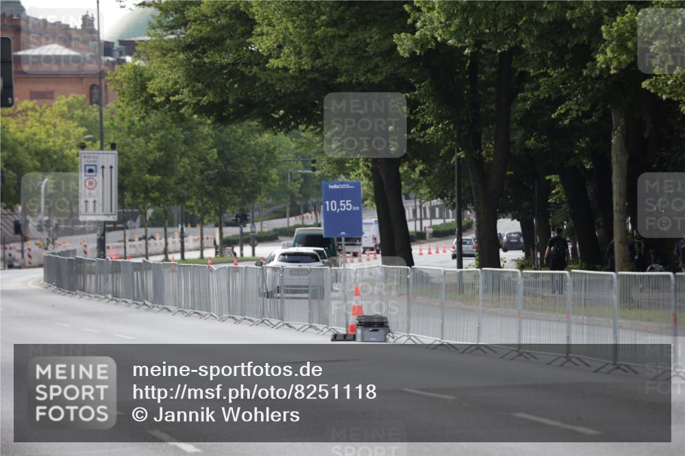 29.06.2025 - hella hamburg halbmarathon Jannik Wohlers http://msf.ph/oto/8251118 29.06.2025 08:30:30 Lombardsbrücke  meine-sportfotos.de