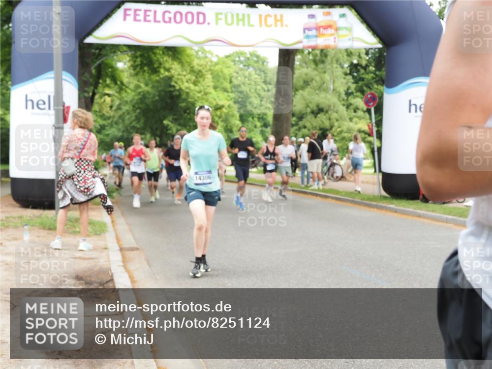 29.06.2025 - hella hamburg halbmarathon MichiJ http://msf.ph/oto/8251124 29.06.2025 10:51:59 Zwischen KM18-KM19 1526, 4146, 5742, 0000, 6462, 7935, 10074, 13901, 14306, 16233, 16237, 18426 meine-sportfotos.de