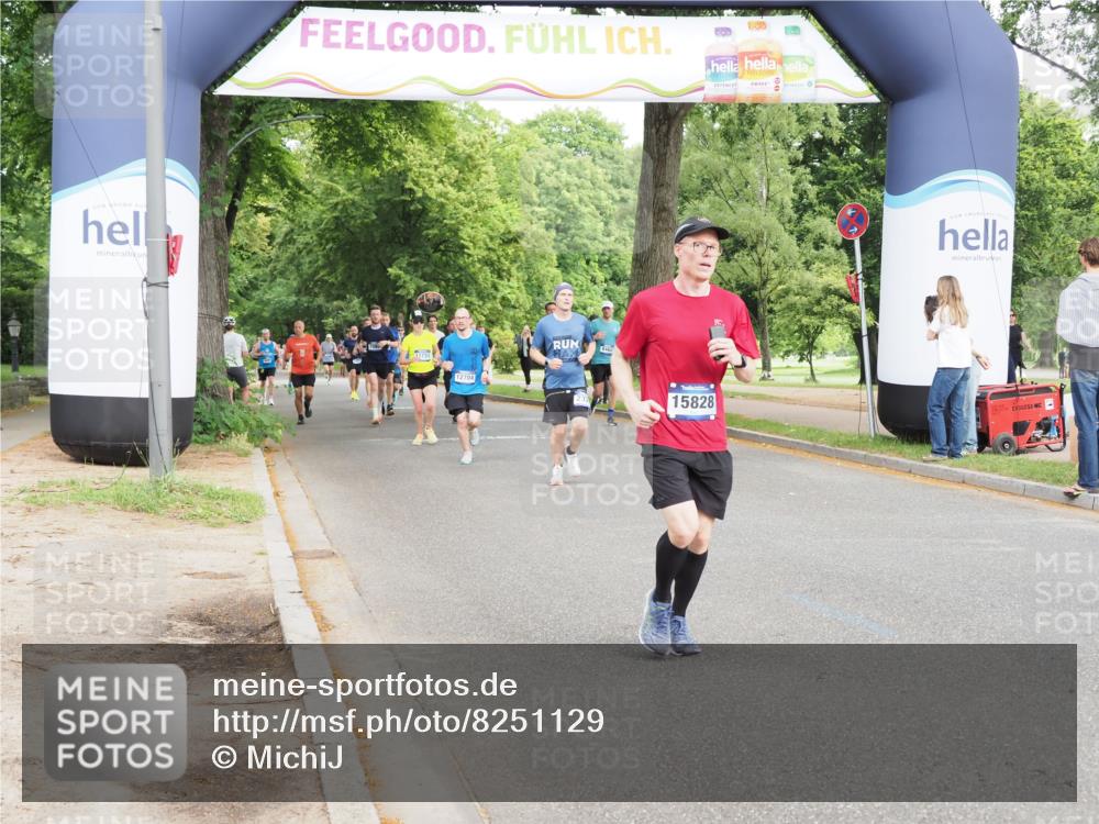 29.06.2025 - hella hamburg halbmarathon MichiJ http://msf.ph/oto/8251129 29.06.2025 10:28:54 Zwischen KM18-KM19 1882, 2324, 2750, 2826, 5375, 5508, 5745, 6149, 6683, 11765, 12046, 12540, 12704, 13158, 15828, 17620, 17973 meine-sportfotos.de
