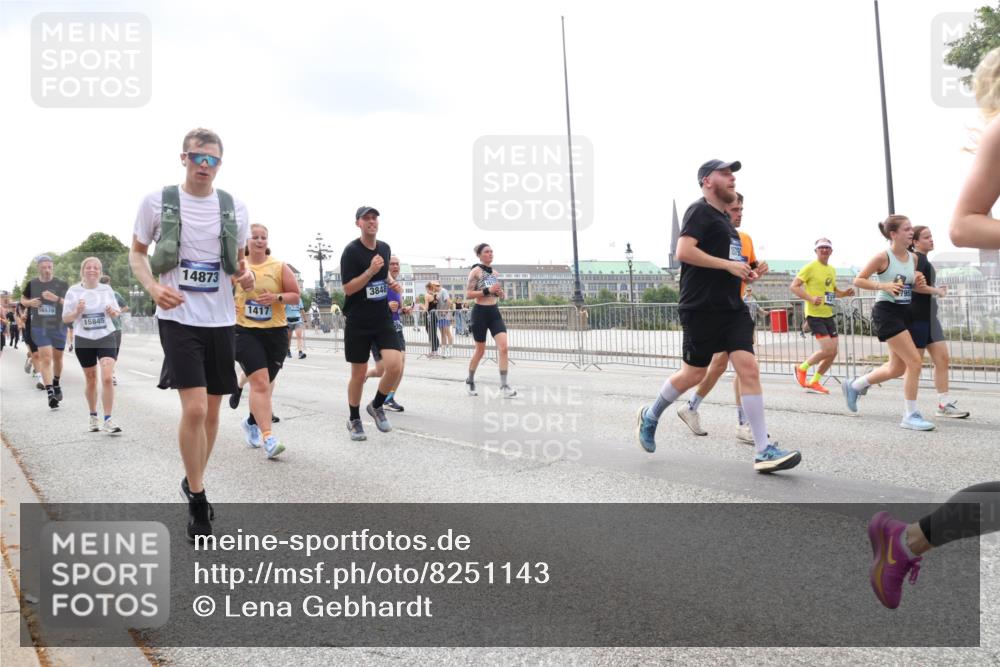 29.06.2025 - hella hamburg halbmarathon Lena Gebhardt http://msf.ph/oto/8251143 29.06.2025 10:34:09 Lombardsbrücke 1189, 1275, 1417, 1672, 1705, 1787, 1896, 2265, 2412, 2464, 2482, 2496, 2510, 2511, 2526, 2801, 2933, 3145, 3264, 3340, 3345, 3560, 3829, 3848, 4479, 4696, 4807, 4824, 4826, 4942, 5096, 5141, 5557, 5561, 5566, 5584, 5609, 5691, 5821, 5822, 5887, 6105, 6364, 6515, 6516, 6571, 6574, 6956, 7027, 7324, 7329, 7565, 8202, 8277, 8349, 8375, 8377, 8383, 8401, 8965, 9094, 9379, 9875, 9995, 10007, 10071, 10360, 10561, 10564, 11872, 13957, 16919, 17230, 18941 meine-sportfotos.de